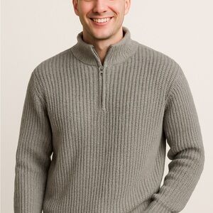 Men's Classic Zip-Up Sweater in Gray